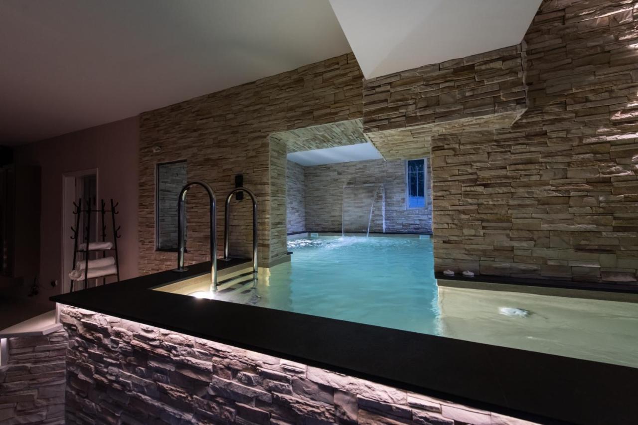 Villa Mairi - 2 Private Pools & Game Room Near Athens Salamis Luaran gambar