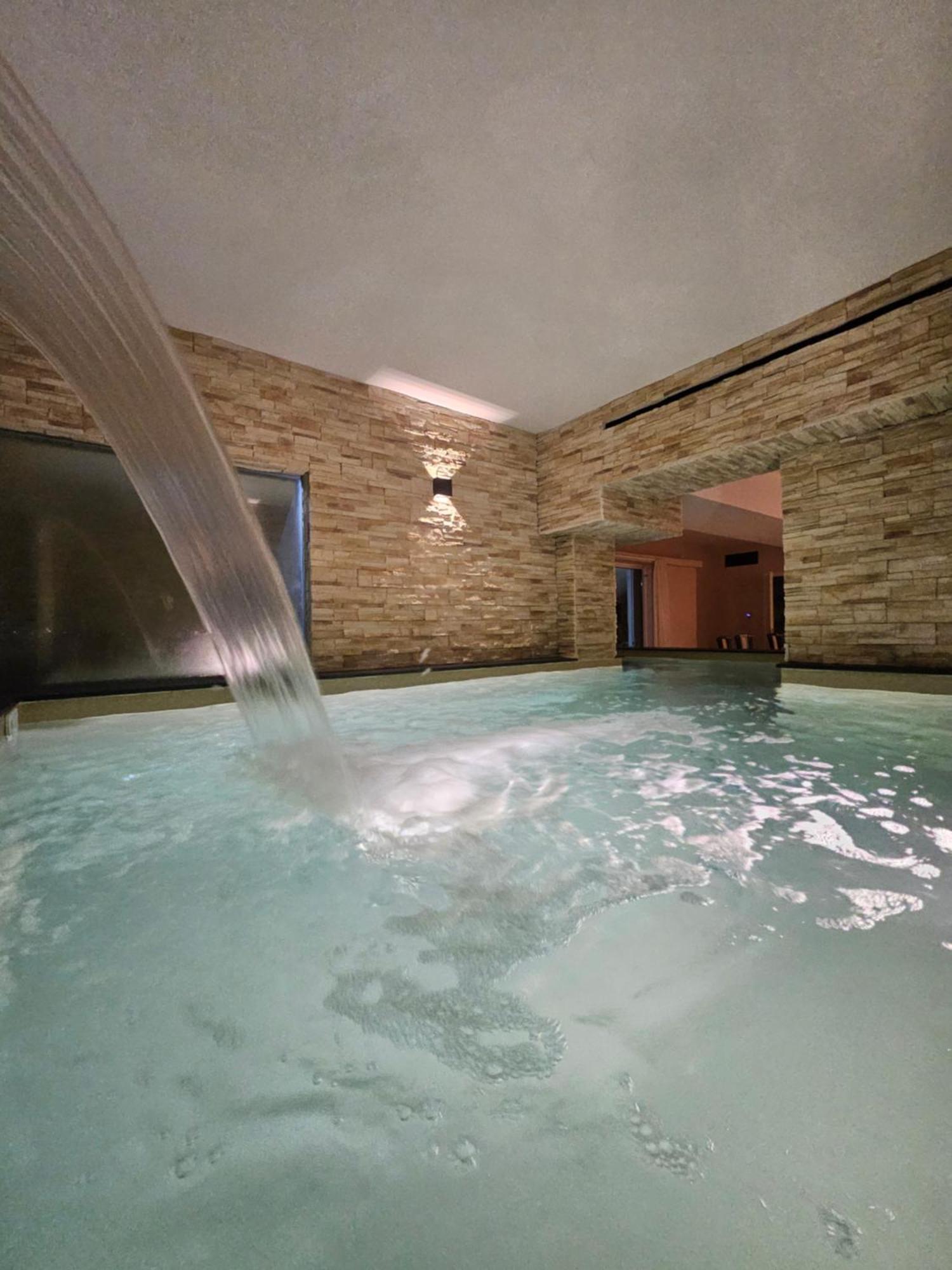 Villa Mairi - 2 Private Pools & Game Room Near Athens Salamis Luaran gambar
